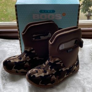 Baby Bogs- Boys Sz 10 Olive Camo